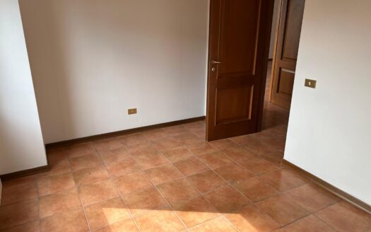 QUADRILOCALE IN VENDITA ZONA EUR TORRINO VIA CATERINA TROIANI