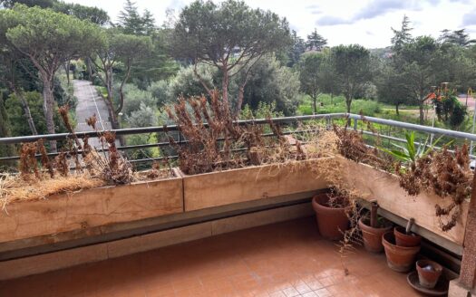 QUADRILOCALE IN VENDITA ZONA EUR TORRINO VIA CATERINA TROIANI