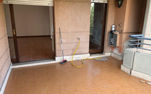 QUADRILOCALE IN VENDITA ZONA EUR TORRINO VIA CATERINA TROIANI