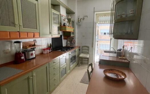 VIA TUSCOLANA, OTTIMO USO INVESTIMENTO