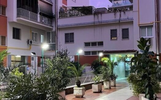 VIA TUSCOLANA, OTTIMO USO INVESTIMENTO