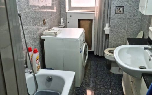 VIA TUSCOLANA, OTTIMO USO INVESTIMENTO